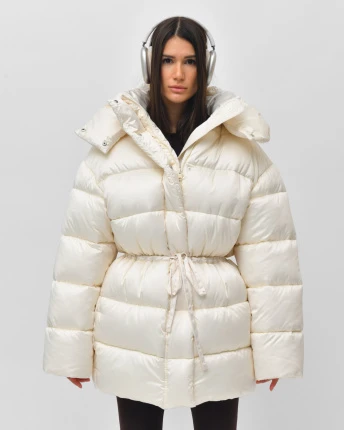 Женский пуховик на кулисе с сатиновым блеском X-Woyz LS-8968-36 60219, Цвет: Молочний, Размер: XS