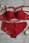 Ніжний комплект з мережива з пуш-ап ефектом 34791, Колір: Червоний, Розмір: 80 В трусики L
