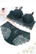 Изумрудный комплект белья из кружева 34813, Цвет: Смарагдовий, Размер: 70 С трусики S
