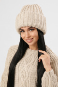 Об'ємна зимова бежева шапка 38348, Колір: Світлий бежевий, Розмір: ONE SIZE