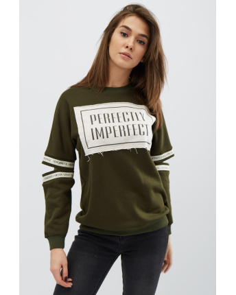 Молодежный хаки свитшот с нашивкой на груди 31964, Цвет: Оливковый, Размер: XS