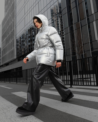 Пуховик женский серебряного цвета 56118, Цвет: Серебрянный, Размер: S, изображение 5