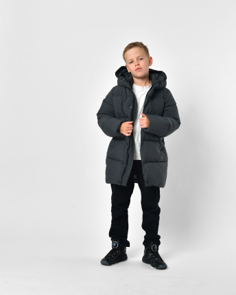 Классический зимний пуховик для мальчика цвета графит 56304, Цвет: Графит, Размер: 128, изображение 2