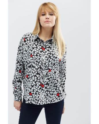 Женская рубашка свободного кроя с сердечками 32224, Цвет: Черный, Размер: XS