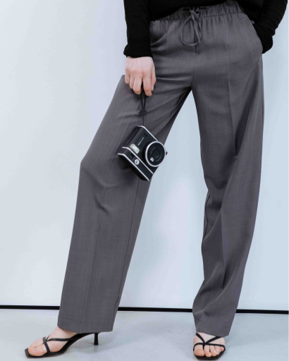 Жіночі темні брюки вільного крою 55927, Колір: Т. сірий, Розмір: XS, зображення 6