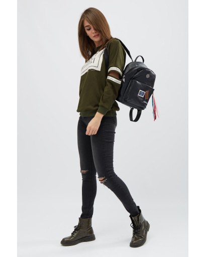 Молодежный хаки свитшот с нашивкой на груди 31964, Цвет: Оливковый, Размер: XS, изображение 6