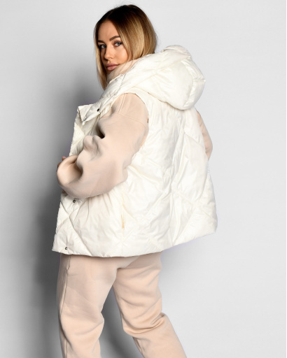 Женский стеганый жилет цвета молоко 55467, Цвет: Молочний, Размер: M, изображение 4