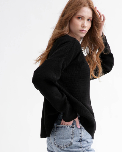 Легкий чорний светр фактурної вʼязки 55760, Колір: Чорний, Розмір: ONE SIZE, зображення 4