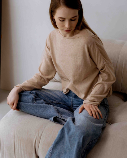 Легкий в'язаний бежевий светр вільного крою 55974, Колір: Бежевий, Розмір: ONE SIZE, зображення 4