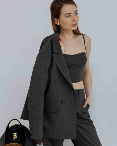 Женский серый костюм-тройка из пиджака, брюк и топа 56146, Цвет: Серый, Размер: S, изображение 9