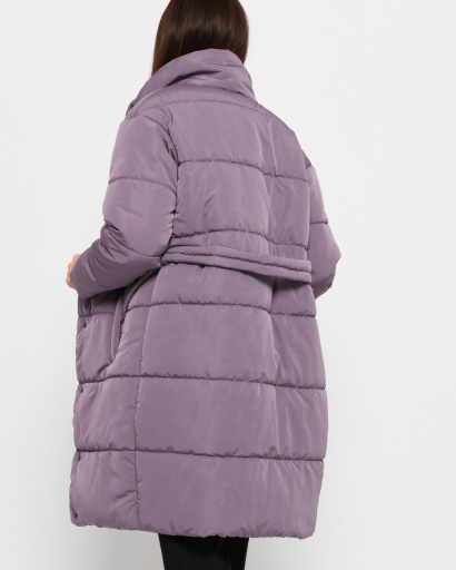Фіолетова довга стьобана куртка з поясом 43907, зображення 5
