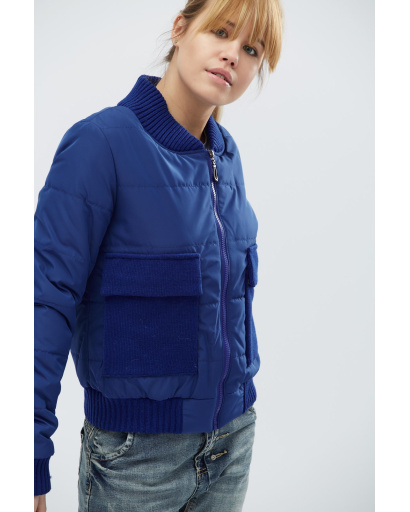 Коротка куртка з великими накладними кишенями синього кольору 32121, Колір: Синій, Розмір: S, зображення 3