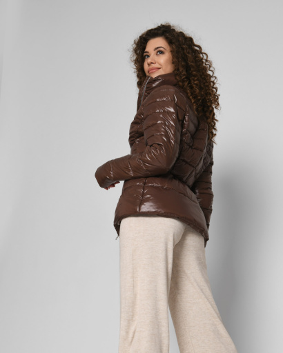 Демісезонна приталена куртка коричневого кольору 53366, Колір: Коричневий, Розмір: XS, зображення 3